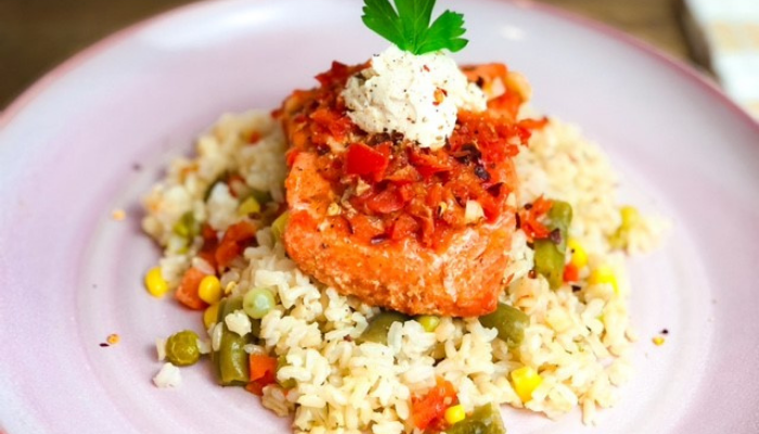 Pan-Seared Salmon with Red Pepper Sauce