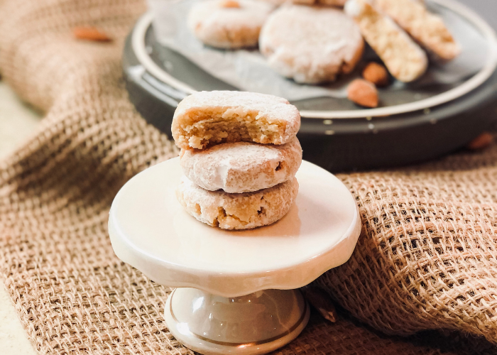 Amaretti Cookies