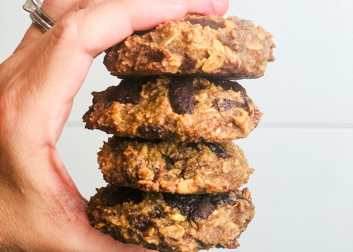 Banana Oatmeal Cookies with Chocolate Chunks